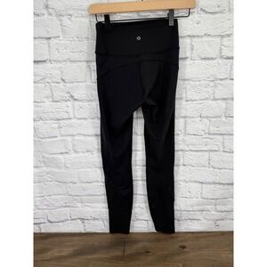 Lululemon In Movement Everluxe 7/8 leggings 25"  Size 4 Athletic Gym Yoga